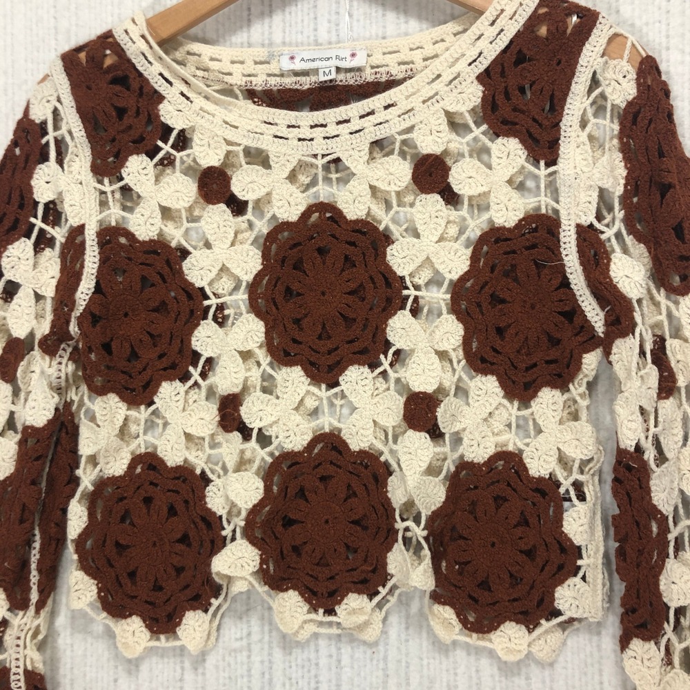 American Flirt Crochet Crop Top‎ Long Sleeve Bell Sleeve Boho Festival Cream M